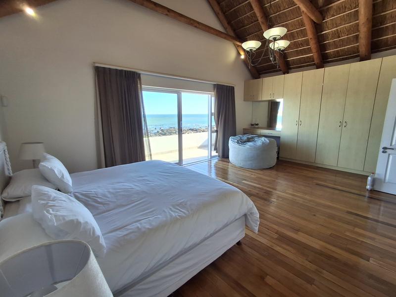 6 Bedroom Property for Sale in Duyker Eiland Western Cape